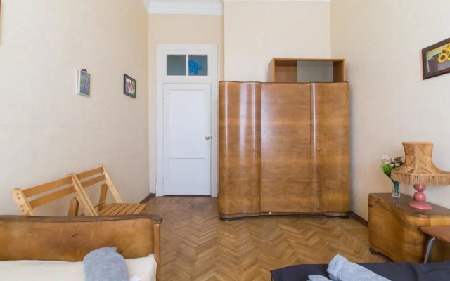 Апартаменты «Лакшми Новый Арбат 23»