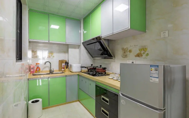 Locals Boutique Apartment WanzaiCEC No.5