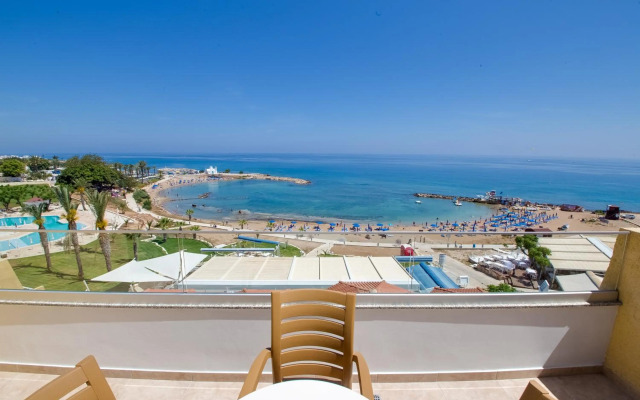 Myroandrou Beach Apartments