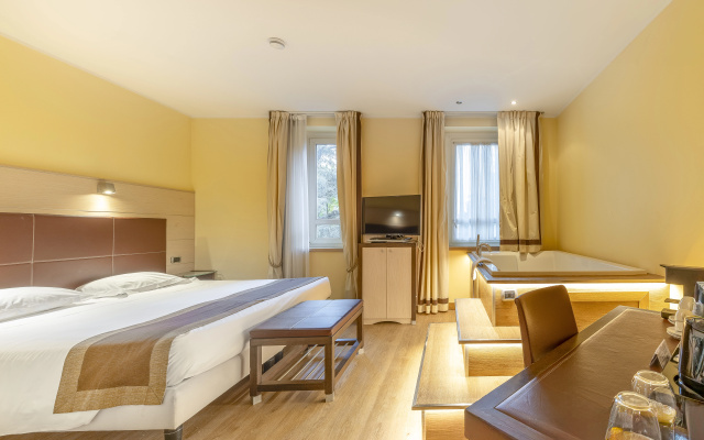 Hotel Master
