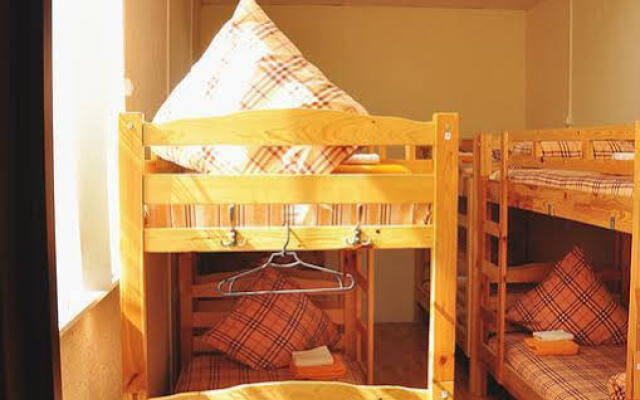 Revolucion Hostel