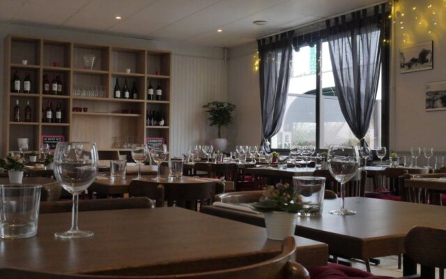 Hôtel Le Pavillon de l'Aéro