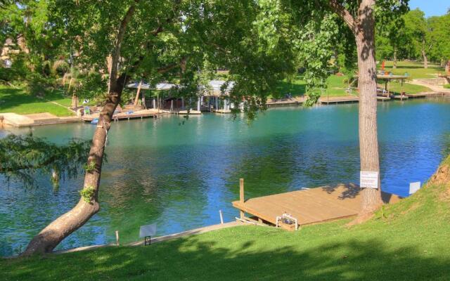 Texas River Haus LD 1683