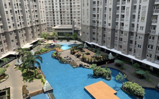 Strategic And Compact Studio Apartment At Royal Mediterania Garden Residence