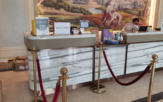 Vienna Hotel (Beihai Weizhou Island Lanqiao seaview shop)