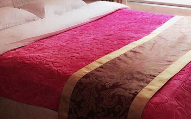 Chongqing Yelaixiang Hotel