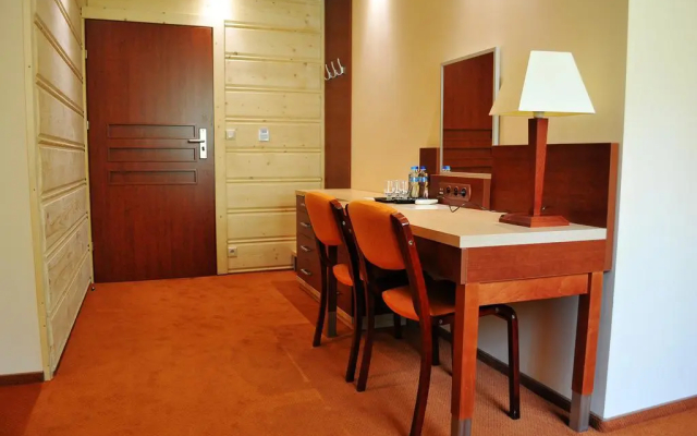 Hotel 365