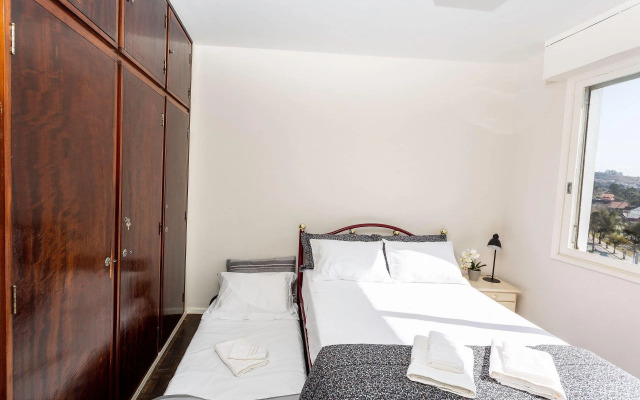 Incrível Vista com 4 Quartos e Lareira