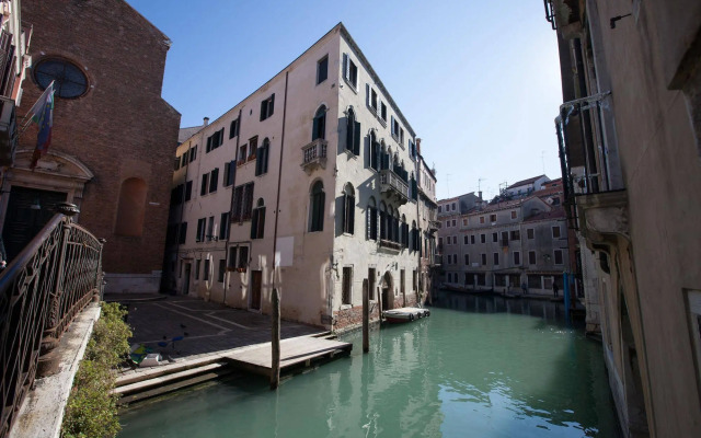 Ca' Foscolo Residence