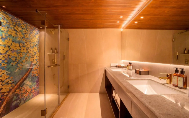 YU Hotel