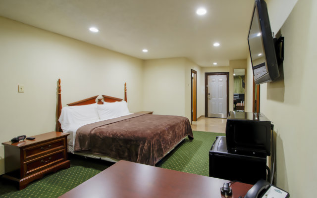 OYO Pinewood Inn & Suites Silsbee