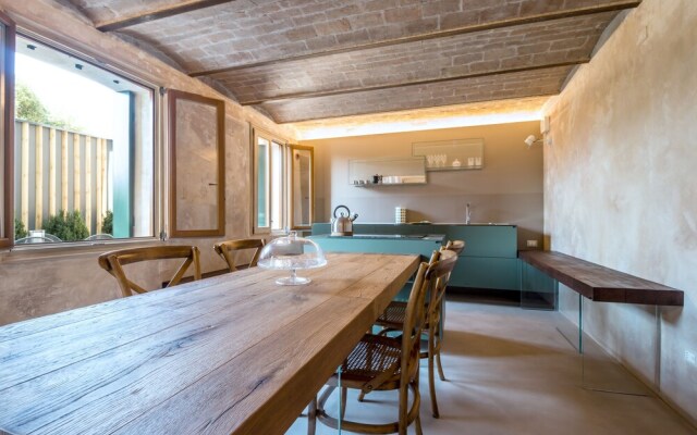 Exclusive House in Asolo Art and Design