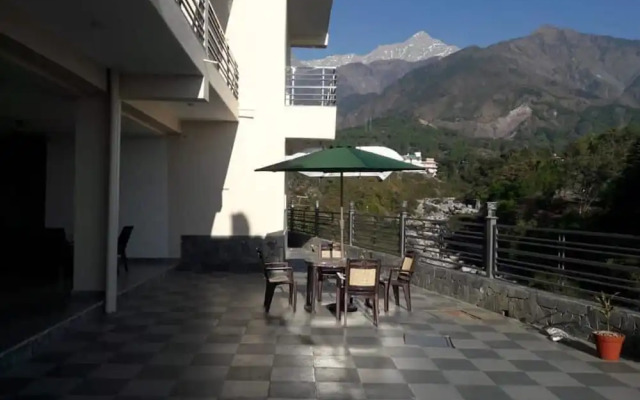 Serene Suites