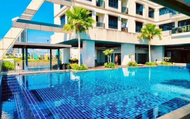 Ramada medini Apartment