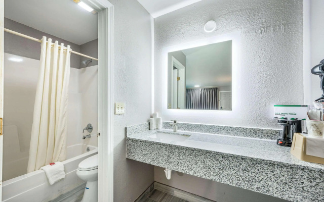 Econo Lodge Russellville