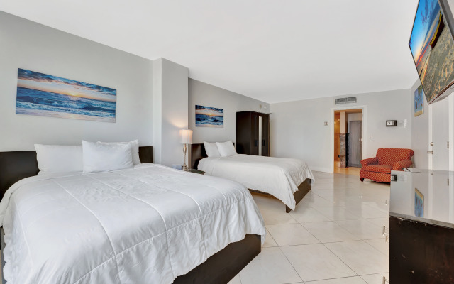 Ocean Manor Beach Hotel