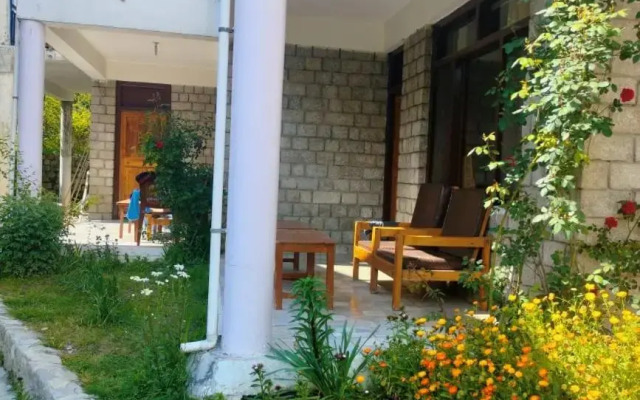 Tourist Hotel