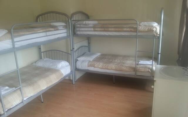 Courtbrack Accommodation - Hostel