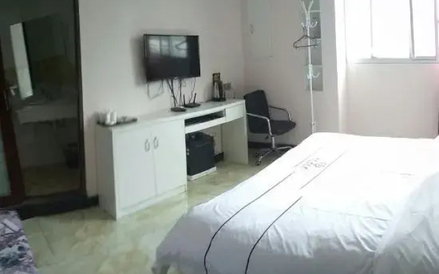 Hillcom Guest House