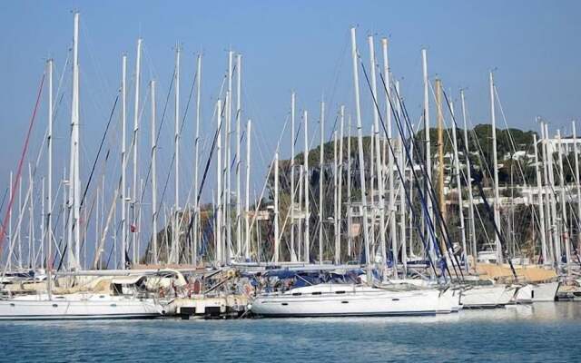 Rodina Suites