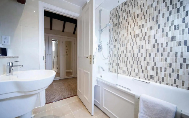 Macdonald Alveston Manor Hotel & Spa