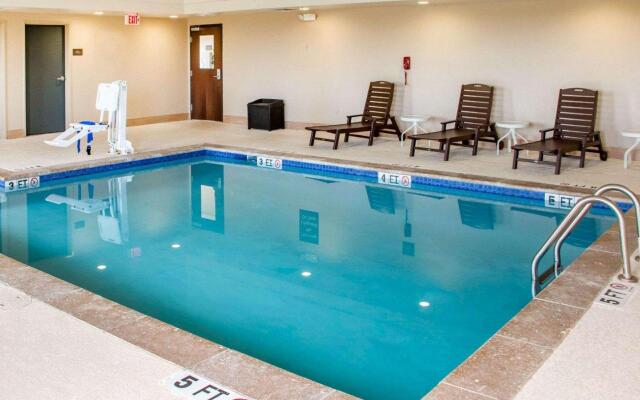 Comfort Inn & Suites San Marcos near Outlet Mall