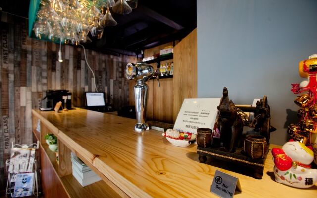 Dreamland Inn Lingyin Guiyan Branch