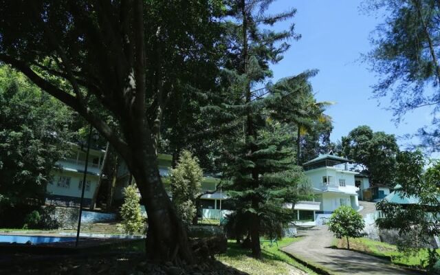 Aruvi Resorts