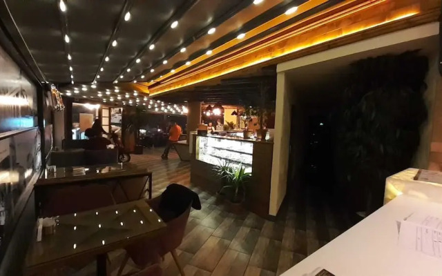 Darius Hotel By Dara