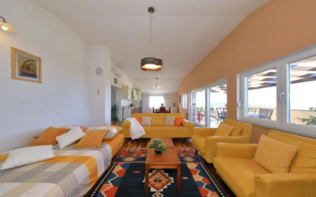 Vanda Land Penthouse
