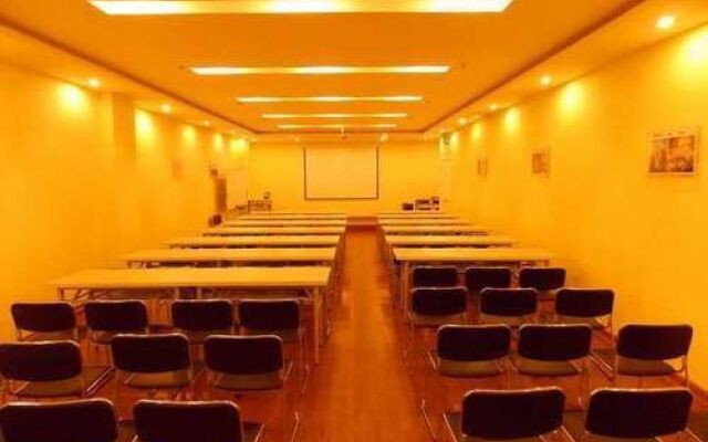 Home Inn Qingdao Jiushui Wanda