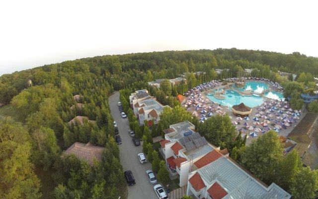 Atlant Holiday Village