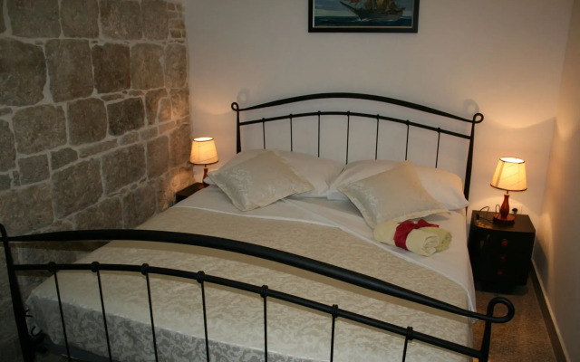 Emily Rooms