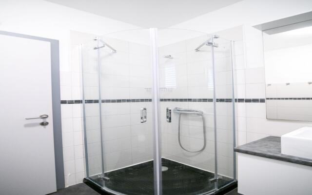 Elegant Holiday Home in Privlakaw With Garden