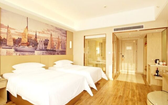 Vienna International Hotel (Sanya High-speed Railway Station)