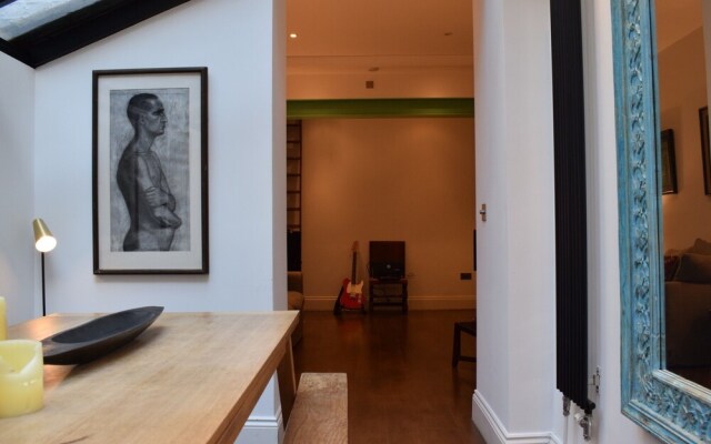 Modern 2 Bedroom Apartment In West Kensington