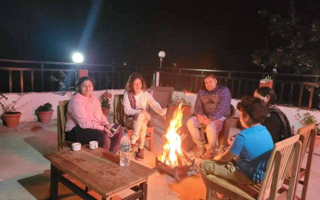 Goroomgo Sweet Sunset Resort Nainital