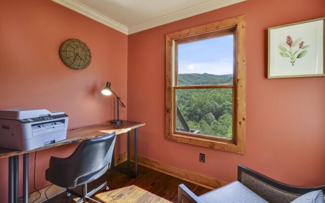 Mossy Brook - 6 Br home by RedAwning