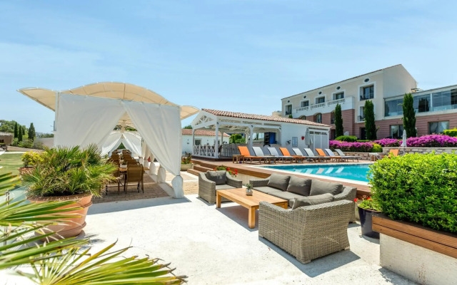 Antmare Hotel