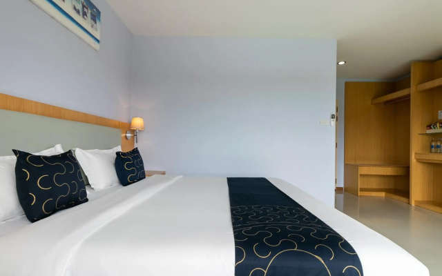 GoldenBeach Boutique Resort