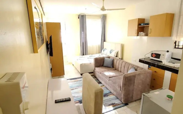 Lux Suites Carina Studio Apartments