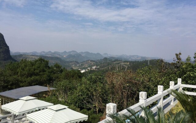 Yangshuo Mountain Top Retreat