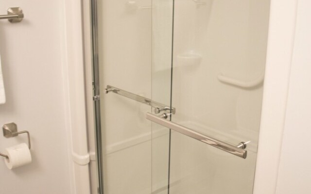 DTown, 3BED, Hot Tub, Luxury