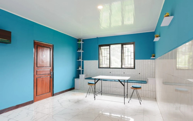 RedDoorz Syariah Plus @ Raisaespace Cianjur – Guest Rooms – Cianjur