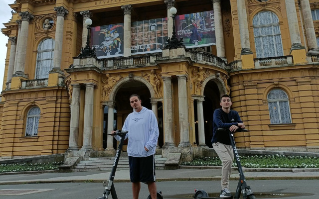 Swanky bed&breakfast