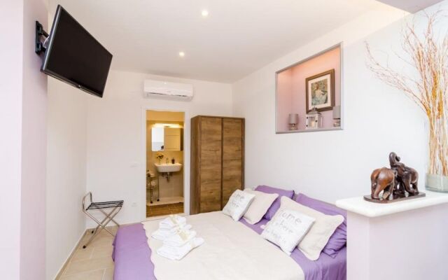 Apartment & Room Lady O