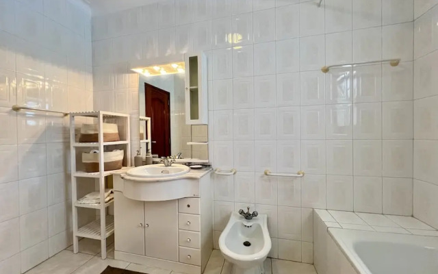 Vilamoura White House Villa by Homing
