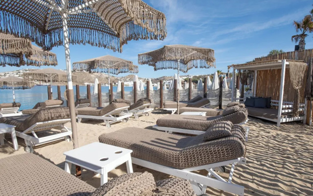 Agia Anna on the beach