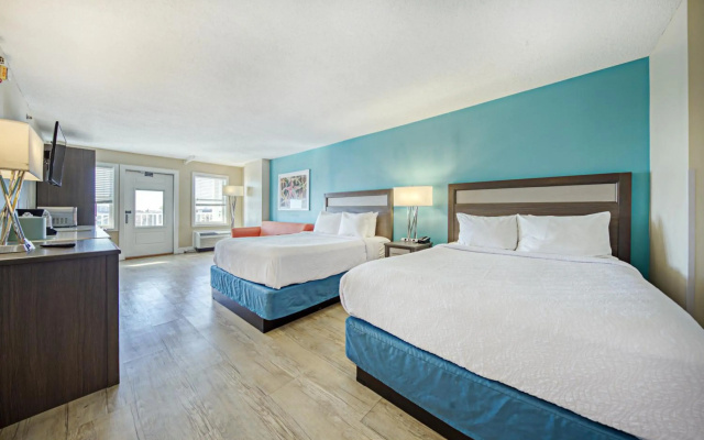 Commander Hotel & Suites
