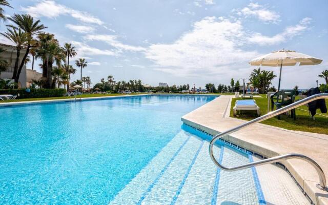 Cabopino Marina Apartment by Rafleys